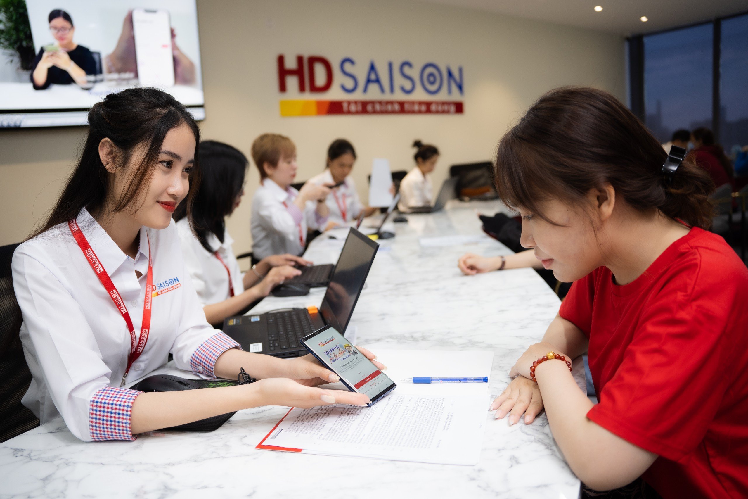 HD SAISON giúp công nhân Nghệ An vay tới 195 tỉ đồng không trả lãi